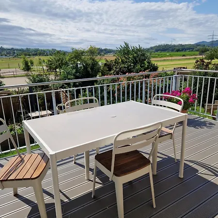 Fewo1 Neuwertige, Grosse 110Qm Fewo Ueber Zwei Etagen Mit Balkon Im Aussenbereich Riegel Exterior photo