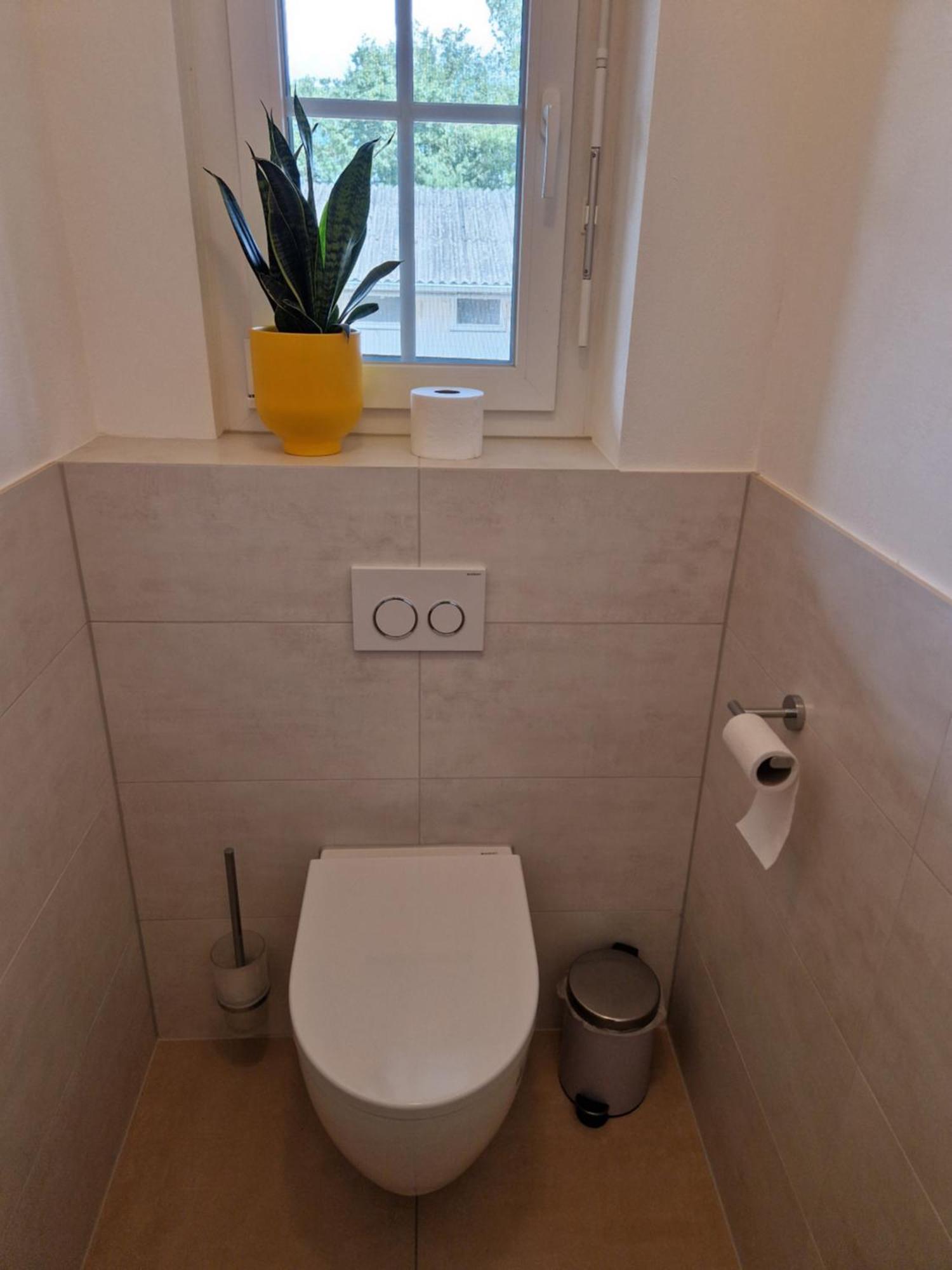 Apartment Fewo1 Neuwertige, Grosse 110qm Ueber Zwei Etagen Mit Balkon Im Aussenbereich