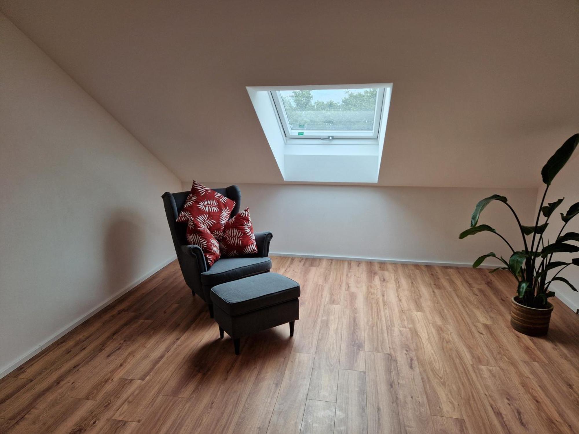 Apartment Fewo1 Neuwertige, Grosse 110qm Ueber Zwei Etagen Mit Balkon Im Aussenbereich