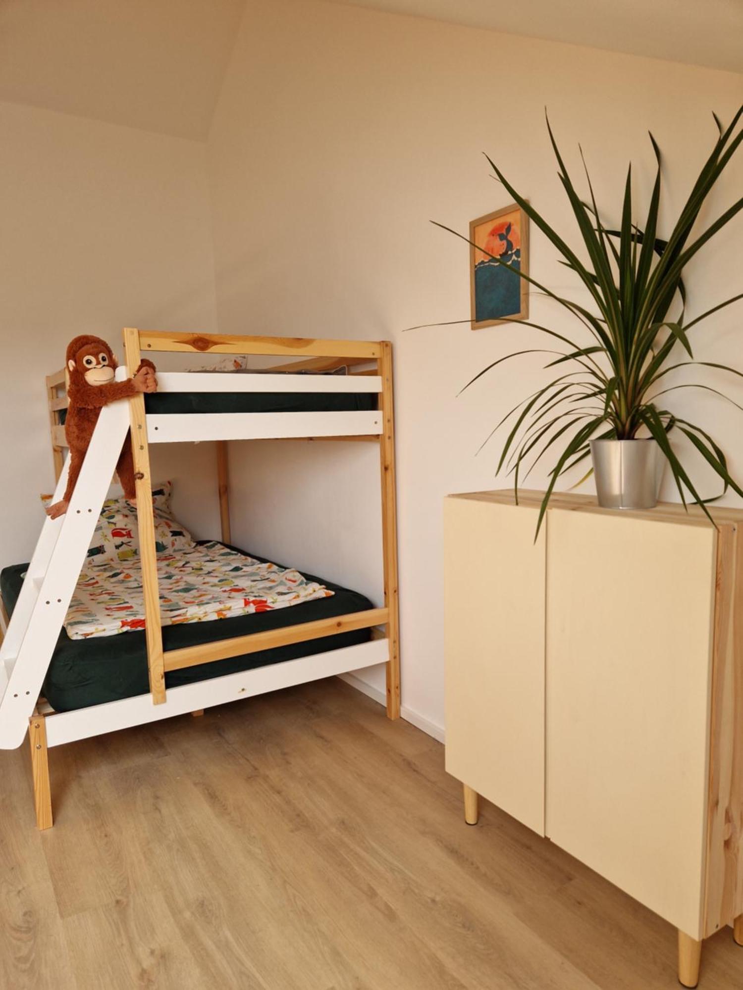 Apartment Fewo1 Neuwertige, Grosse 110qm Ueber Zwei Etagen Mit Balkon Im Aussenbereich Riegel